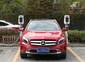 Beijing zet rem op autobezit; minder nieuwe kentekens