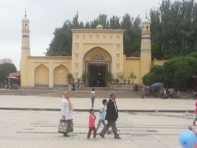Aanval in Xinjiang kostte bijna 100 doden