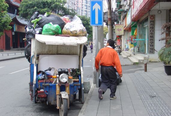 China gaat import afval uit westen aan banden leggen