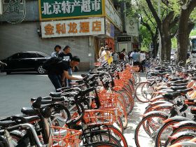 Beijing wil automobilisten terug op de fiets
