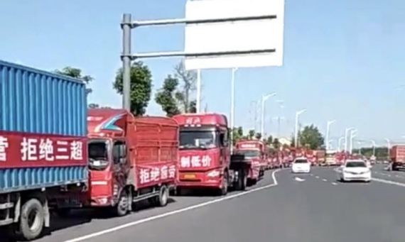 Truckers demonstreren voor betere betaling