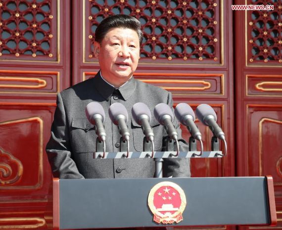 Xi belooft troepenreductie op dag van machtsvertoon