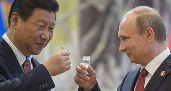 Xi op bezoek in Rusland, op weg naar G20-top